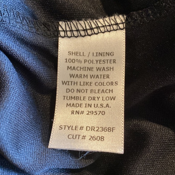 Dress - Picture 6 of 8